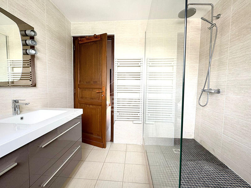 Maison - 160 m² - 5 pièces