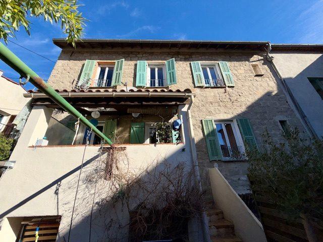 Appartement - 82 m² - 6 pièces