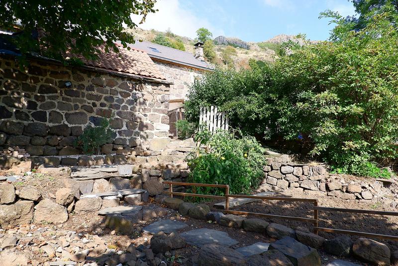 Maison - 284 m² - 5 pièces