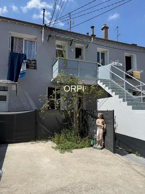 Immeuble - 144 m² - 14 pièces