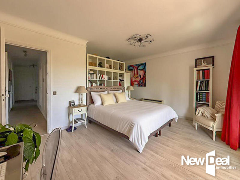 Propriété - 225 m² - 5 pièces