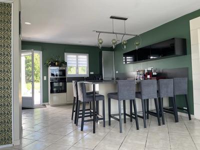 Maison - 145 m² - 6 pièces