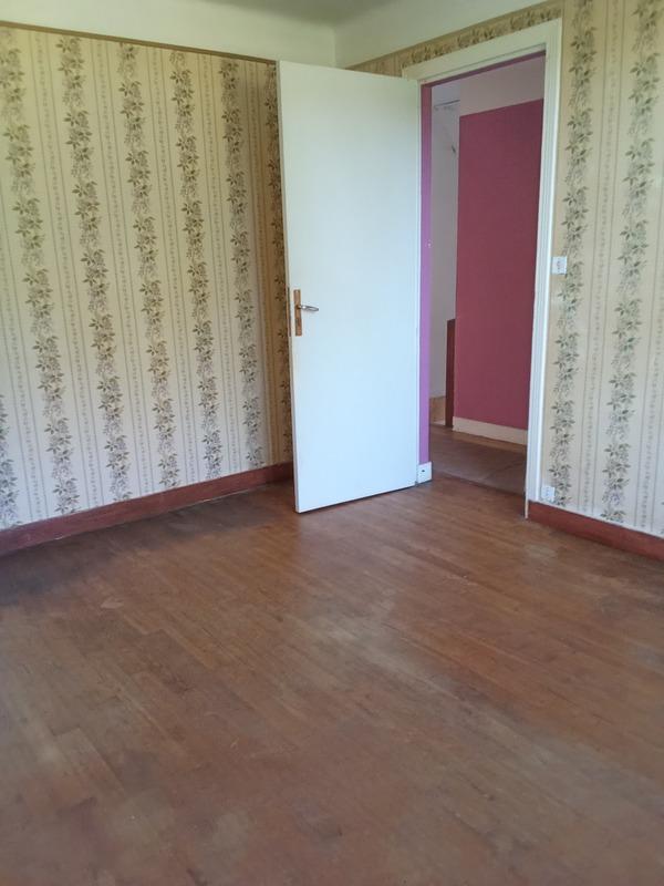 Maison - 111 m² - 7 pièces