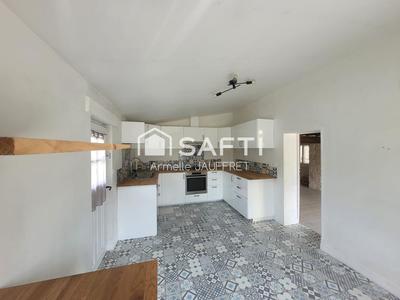 Maison - 105 m² - 5 pièces