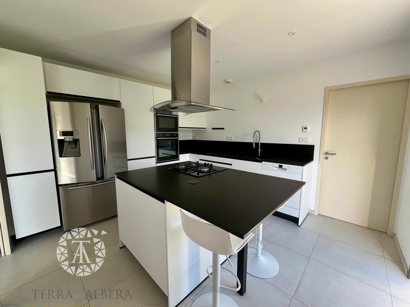 Villa - 140 m² - 6 pièces