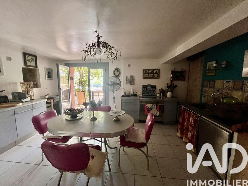 Maison - 225 m² - 11 pièces