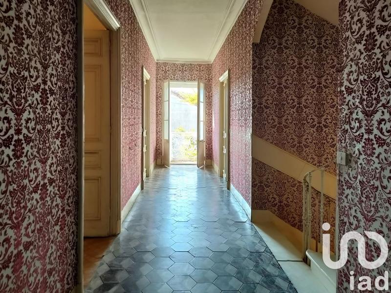 Maison - 256 m² - 6 pièces