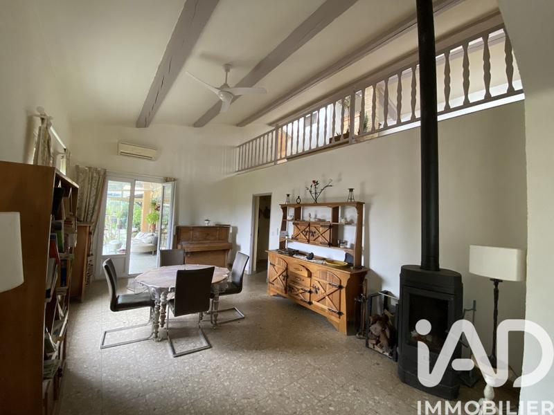 Maison - 212 m² - 9 pièces