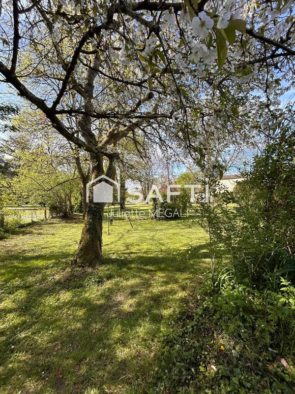 Maison - 450 m² - 16 pièces