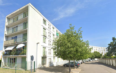 Appartement ancien - 86 m² - 5 pièces