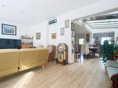 Maison - 142 m² - 7 pièces