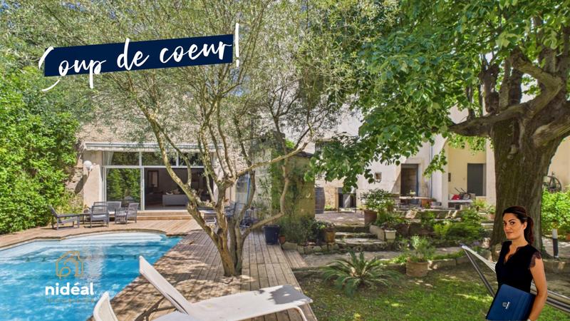 Maison - 270 m² - 15 pièces