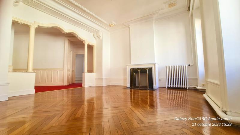 Appartement - 137 m² - 5 pièces