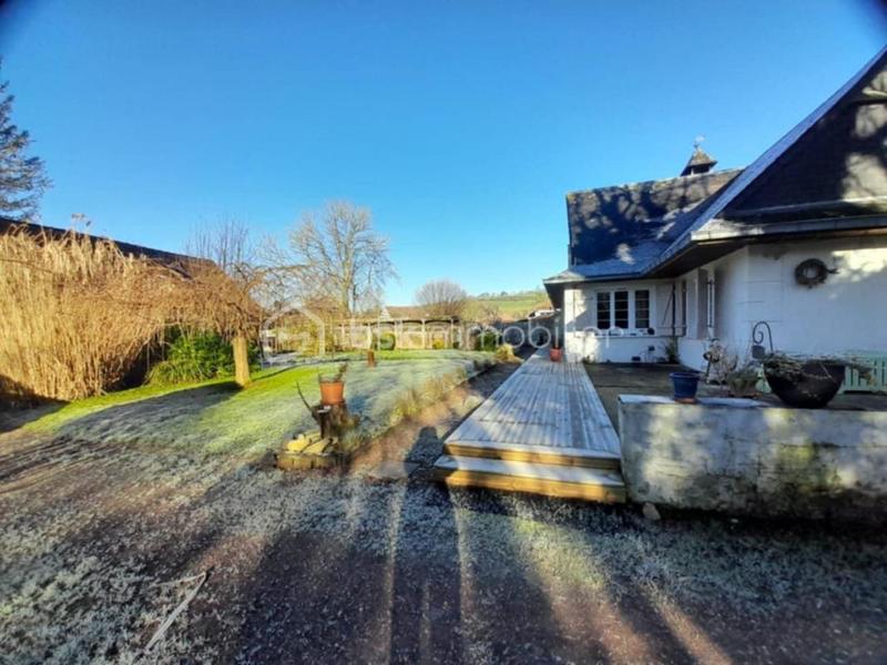 Propriété - 185 m² - 8 pièces