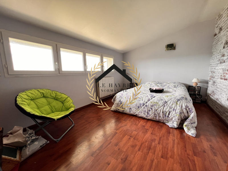 Maison traditionnelle - 162 m² - 6 pièces