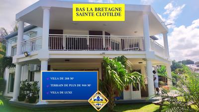 Villa - 288 m² - 6 pièces