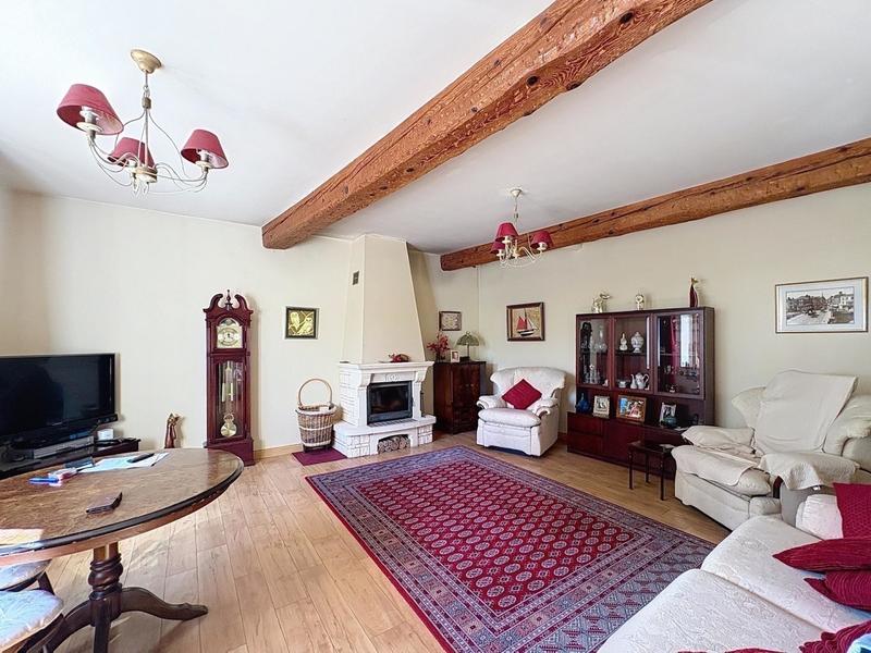 Maison - 650 m² - 15 pièces