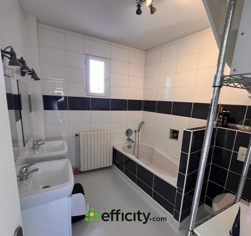 Maison - 127 m² - 5 pièces