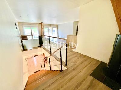 Maison - 173 m² - 6 pièces