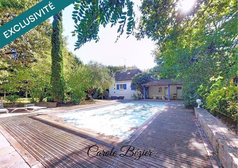 Maison - 255 m² - 8 pièces