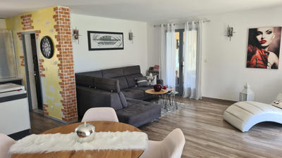 Maison - 99 m² - 4 pièces