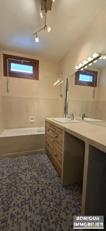 Appartement - 95 m² - 4 pièces