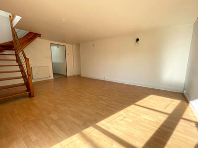 Maison - 76 m² - 4 pièces