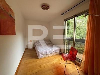 Appartement - 80 m² - 3 pièces