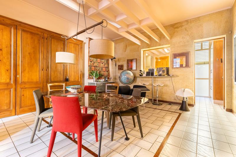 Appartement - 213 m² - 6 pièces