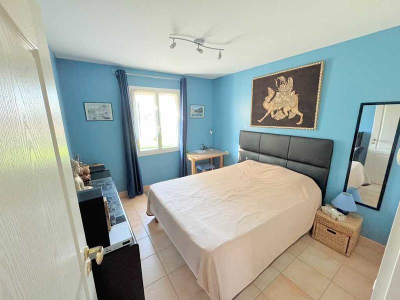 Maison - 250 m² - 7 pièces