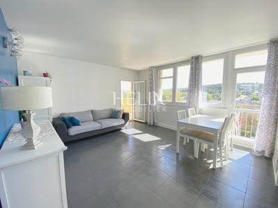 Appartement - 85 m² - 5 pièces