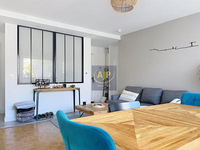 Appartement - 81 m² - 4 pièces