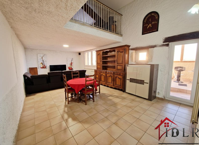 Maison - 225 m² - 7 pièces