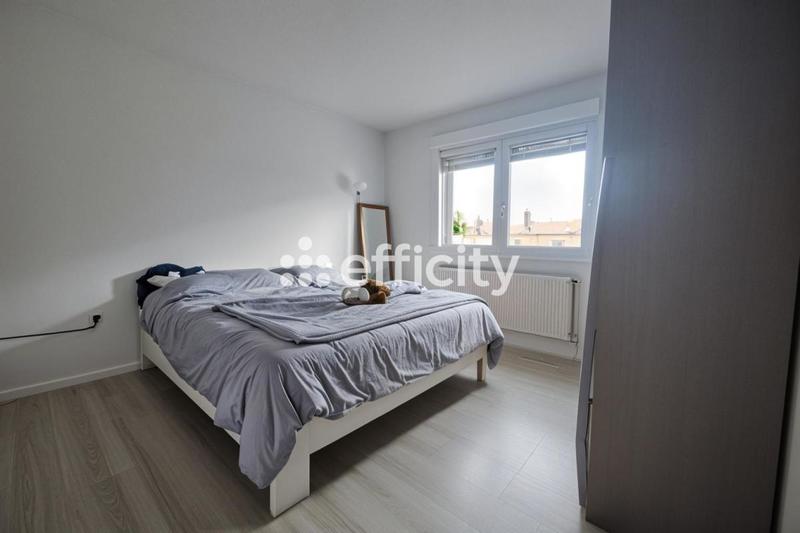 Maison - 95 m² - 6 pièces