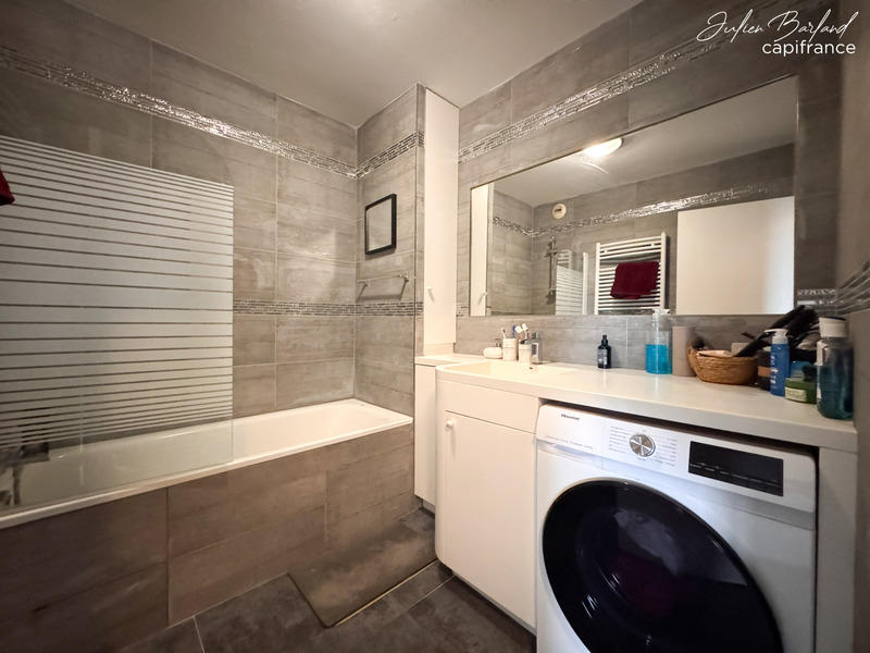 Appartement - 64 m² - 3 pièces