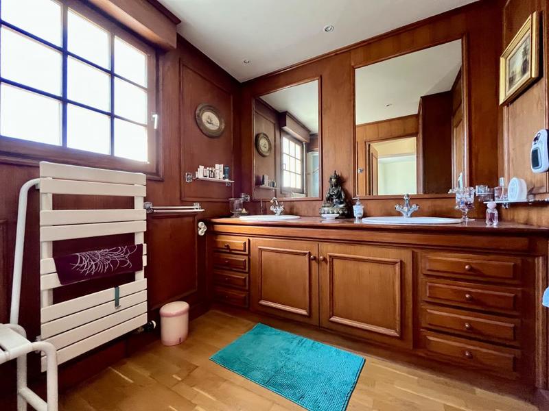 Maison - 151 m² - 6 pièces