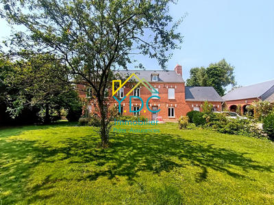 Maison - 305 m² - 10 pièces