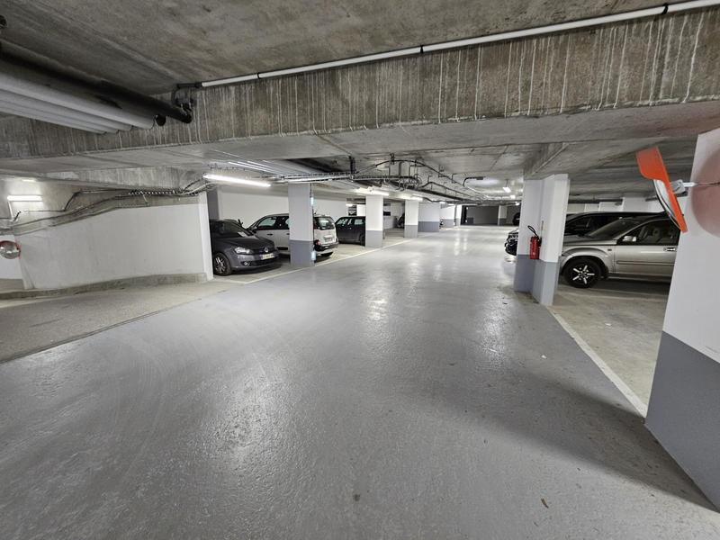 Parking / Garage - 14 m²