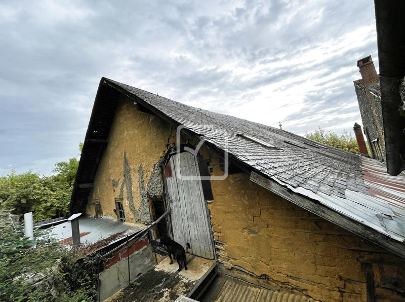 Maison - 540 m² - 9 pièces