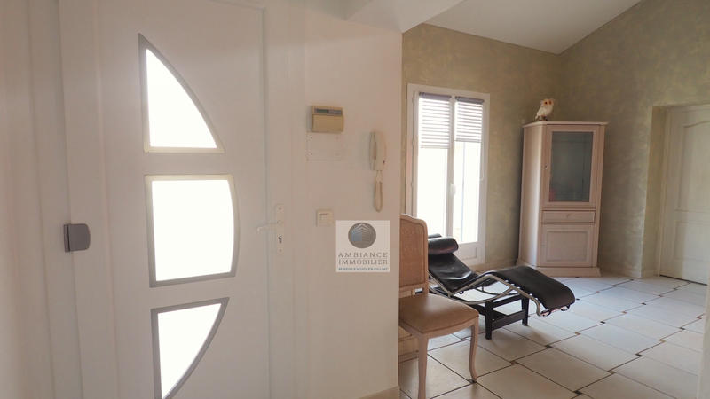 Maison - 222 m² - 9 pièces