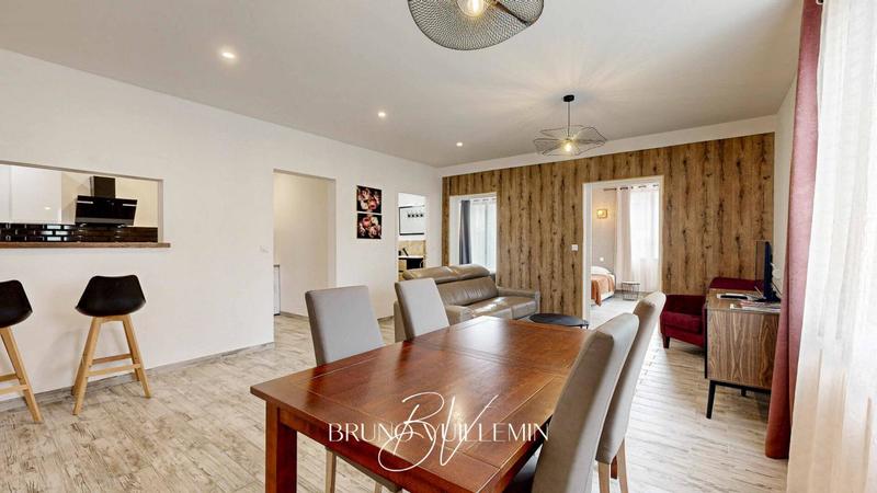 Maison - 413 m² - 12 pièces