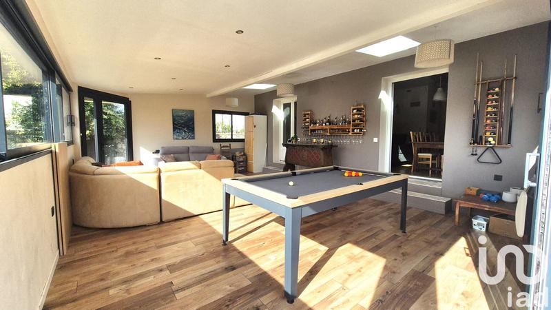 Maison - 226 m² - 6 pièces