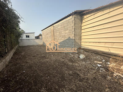 Parking / Garage - 82 m²