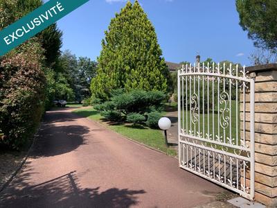 Maison - 170 m² - 5 pièces