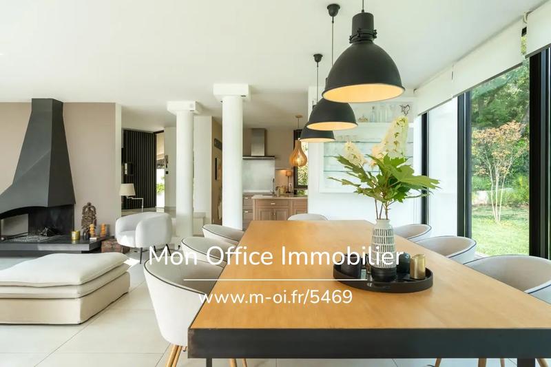 Maison d'architecte - 300 m² - 5 pièces