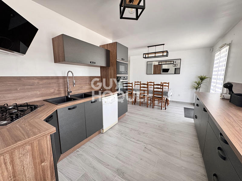 Maison - 100 m² - 6 pièces