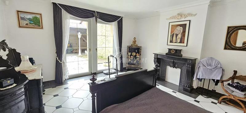 Maison de village - 295 m² - 7 pièces