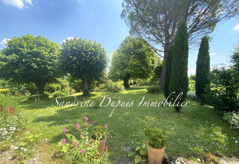 Maison - 210 m² - 7 pièces