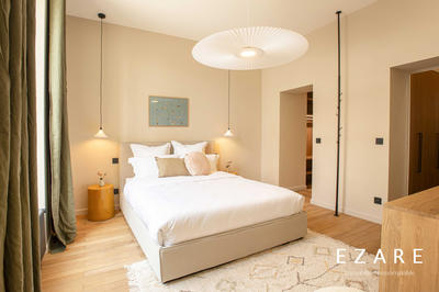 Maison - 206 m² - 7 pièces