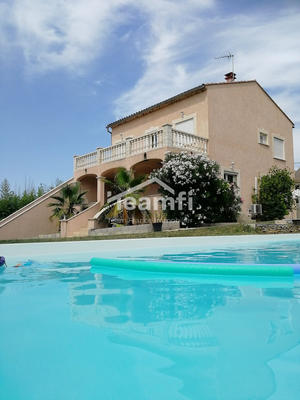 Maison traditionnelle - 160 m² - 6 pièces